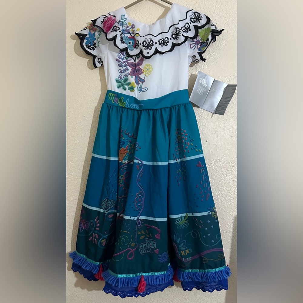 Disney Encanto Mirabel Girls Dress Costume Size 7/8 Brand New w/ Tags